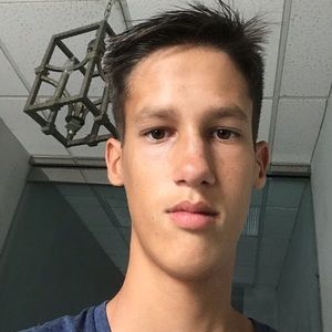 Meet your Posher, Cade